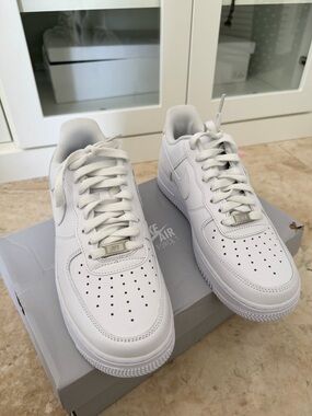 Nike Air Force 1 Low - White Leather